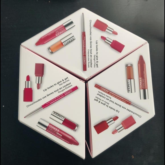 15 Piece Clinique Pop Lip Luxe Set - Picture 3 of 6